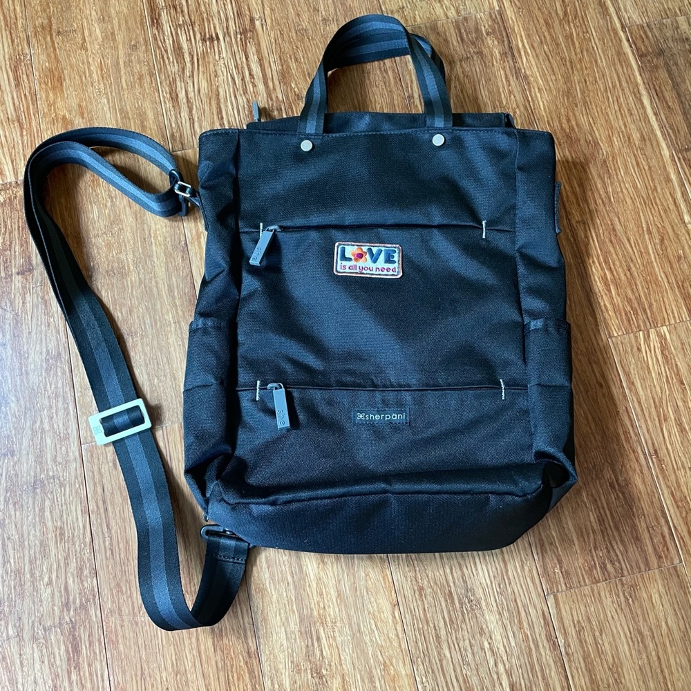 Sherpani Convertible laptop bag/backpack, Black Canvas, OS